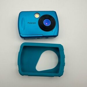 Polaroid 16mp Waterproof Instant Sharing Digital Camera - IS048